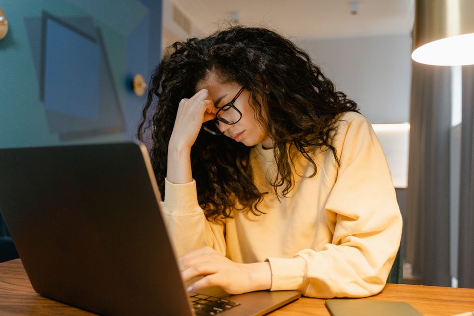 바빠 죽겠는데 통장은 안 채워진다 — 1인 사업자·부업러의 시간관리와 번아웃 방지