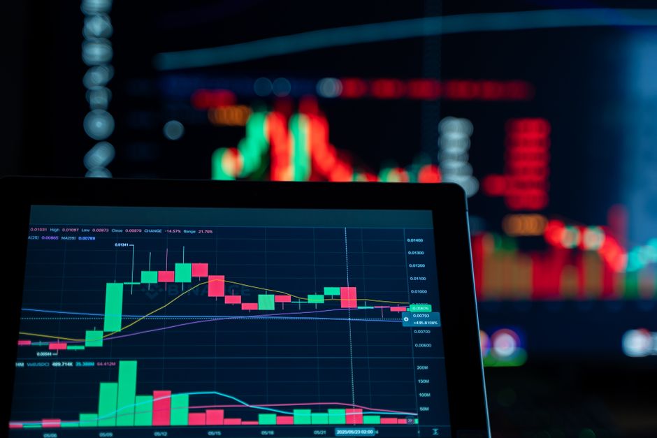 Korea Market Brief — KOSPI clears 7,000 intraday as chip buying rolls into a fourth day (Aug 14)